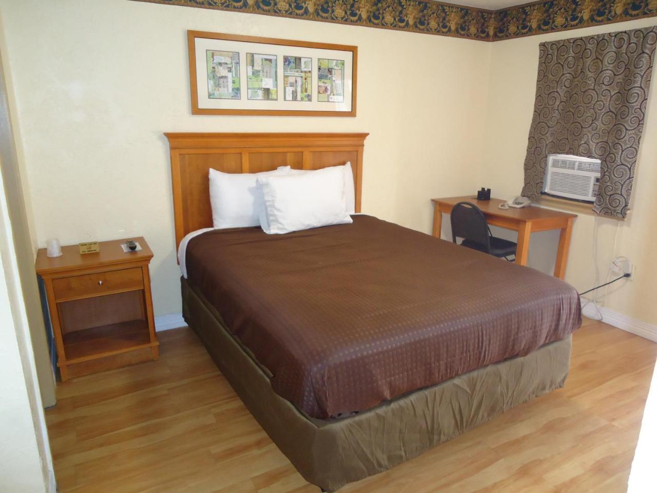 Budget Inn Лоутън Екстериор снимка